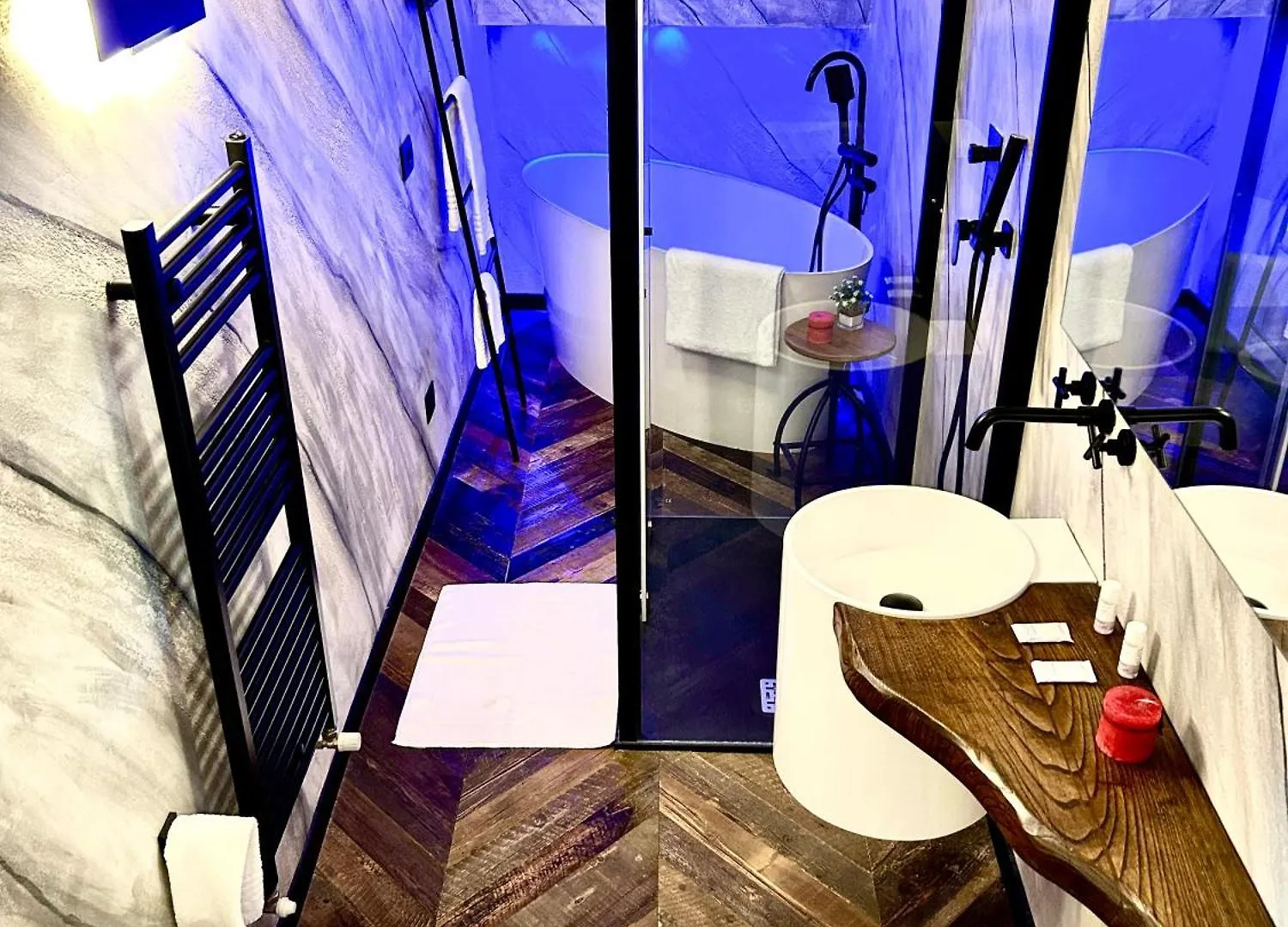 Suite Torre Elvira Florence 0*,  Italy